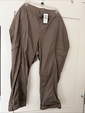 Torrid. NWT. Size 3X. Taupe Brown Cargo Jogger Pants with Utility Pockets
